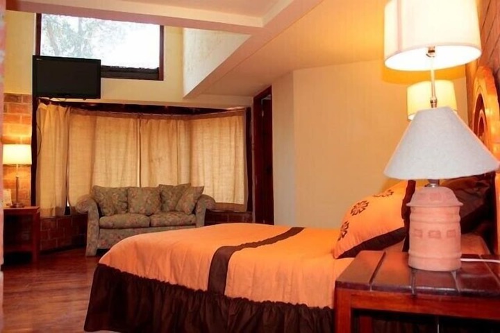 Room 5 of 38