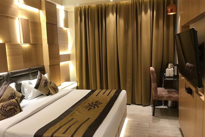 Room 27 of 110