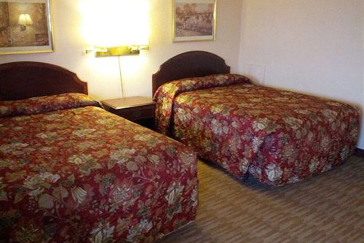 Room 4 of 20