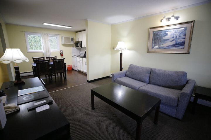 Room 38 of 61