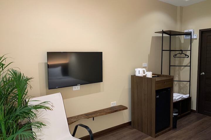 Room 19 of 94