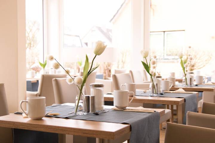 Breakfast/Coffee Service 97 of 138