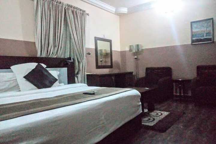 Stamford Hotels