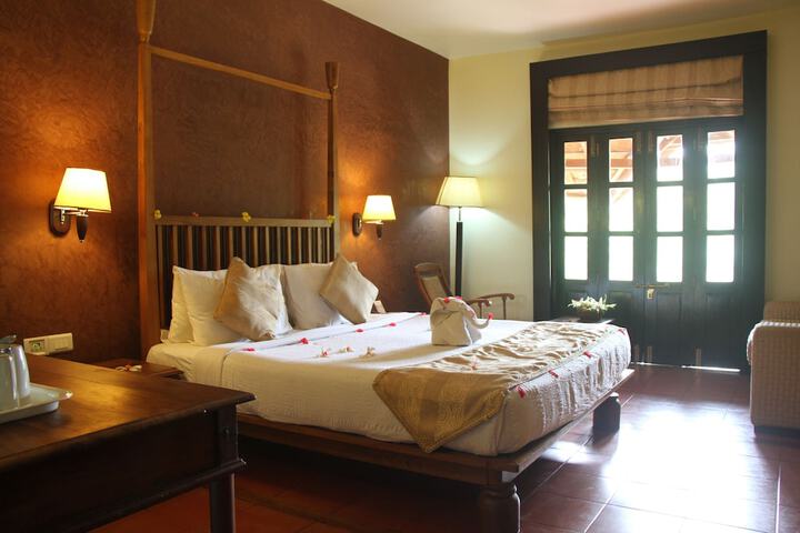 Room 6 of 52