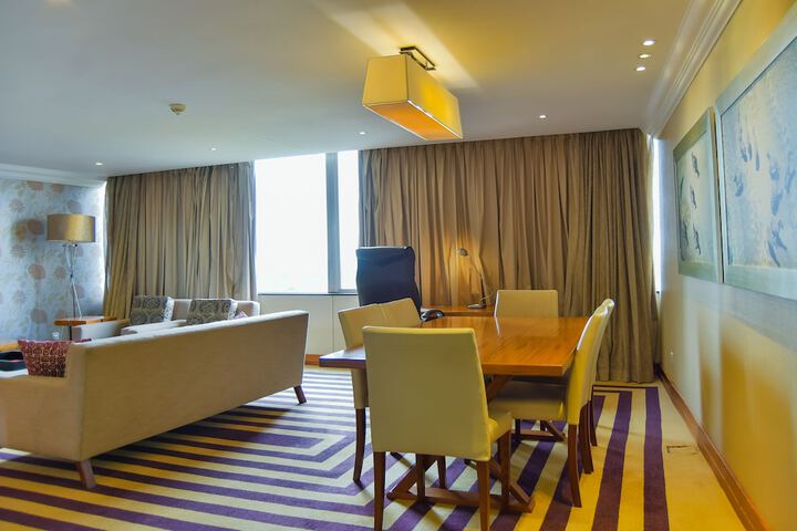 Room 28 of 59