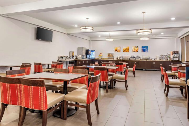 Breakfast/Coffee Service 30 of 35