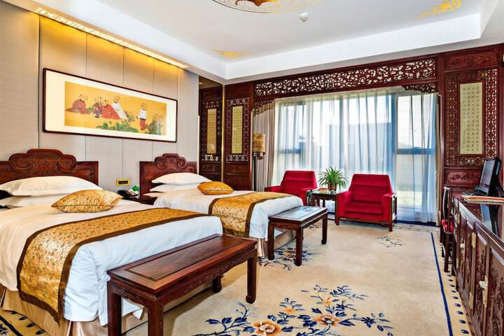 Room 12 of 65