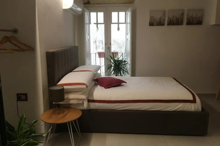 Room 2 of 15