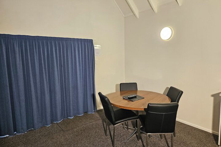 Room 25 of 63