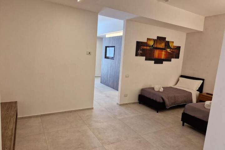 Room 9 of 19