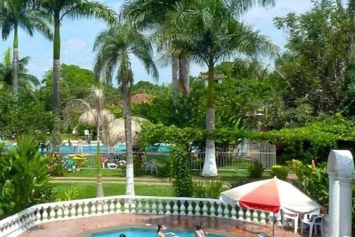 Pool 18 of 52