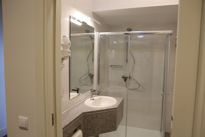Room 45 of 81