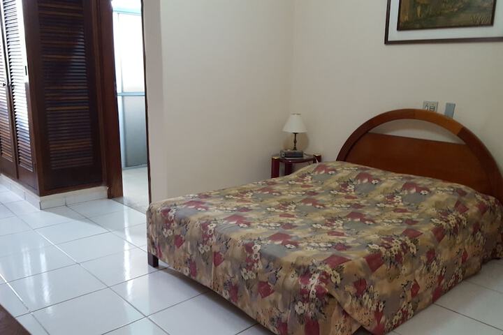 Room 12 of 33