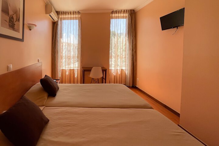Room 16 of 26