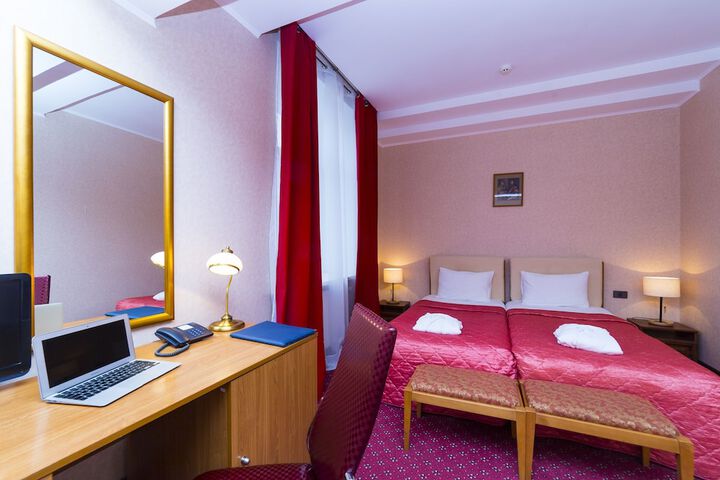 Room 17 of 79