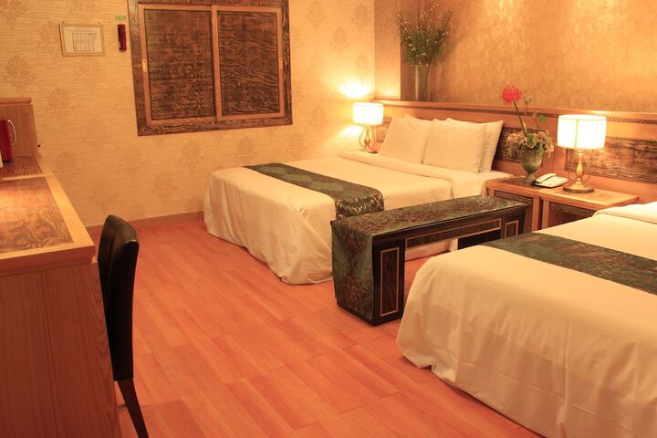 Room 3 of 54