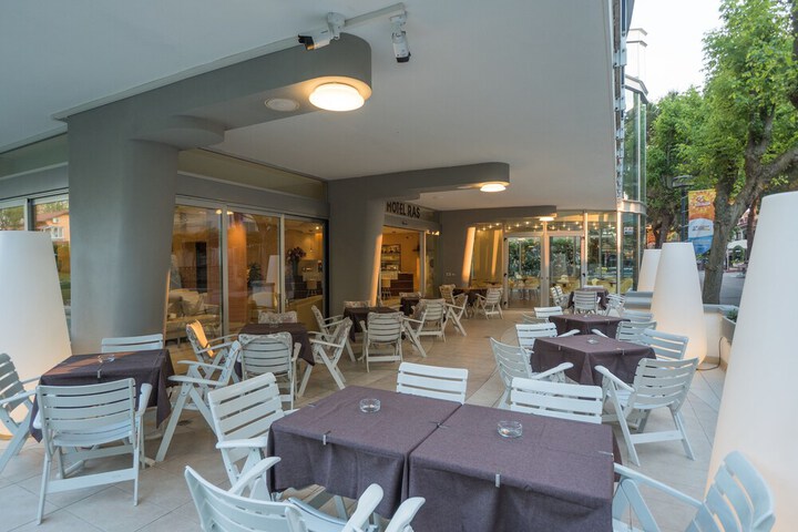 Terrace/Patio 38 of 38