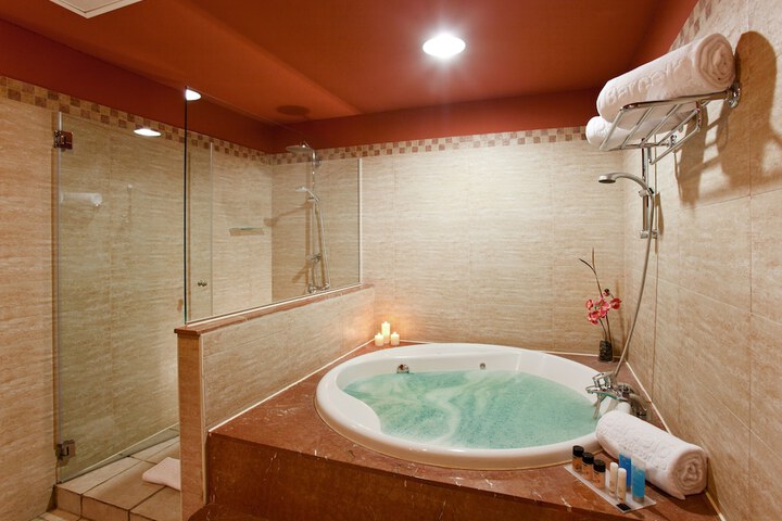 Bathroom Interior Photo