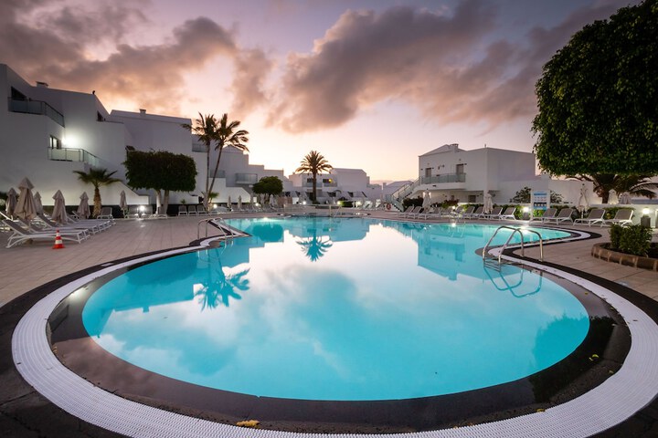 Pool Hotel