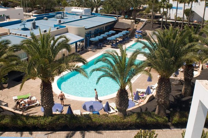 Pools & Facilities