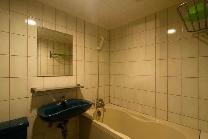 Room 59 of 74