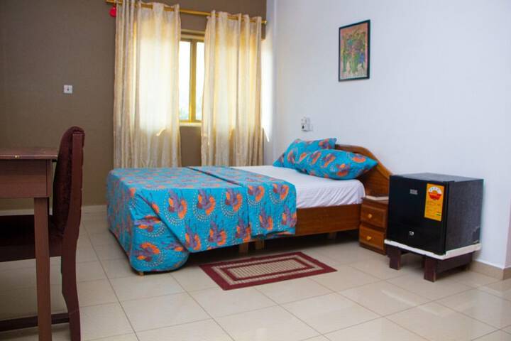 Room 9 of 27