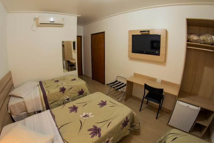 Room 17 of 37