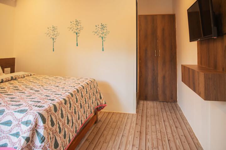 Room 7 of 16
