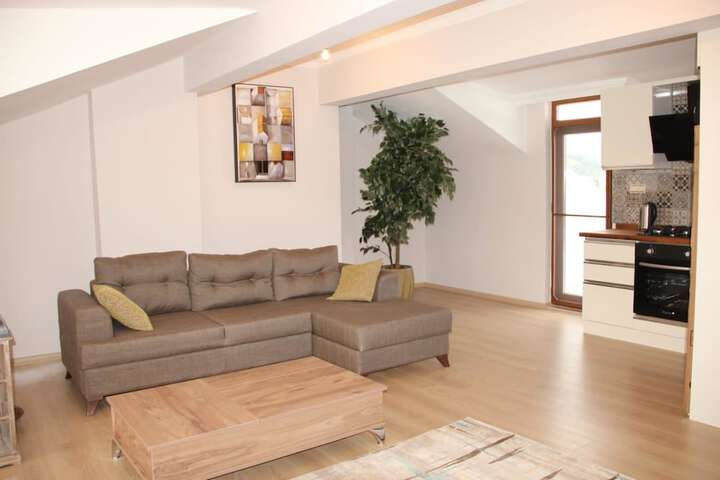 Room 4 of 35
