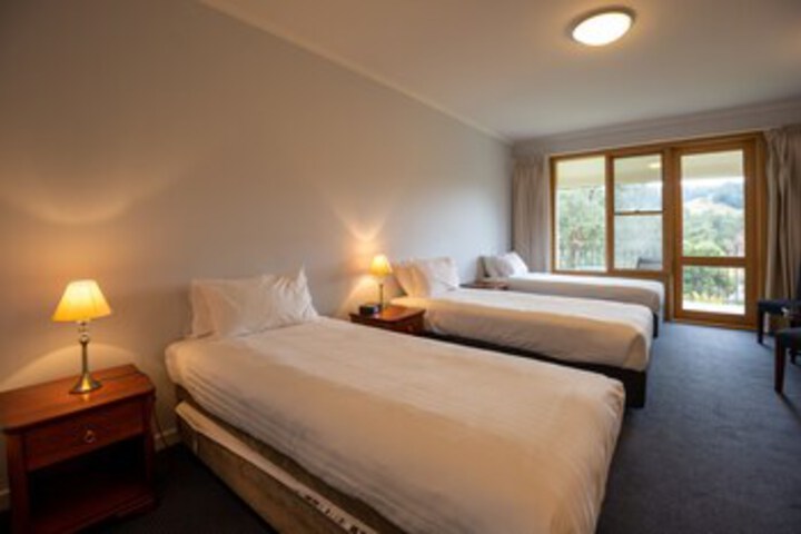 Room 64 of 210