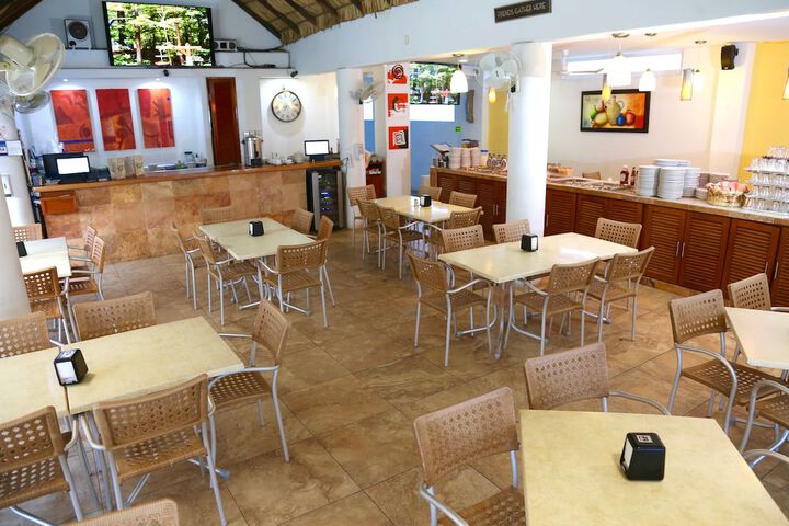 Dining Photos