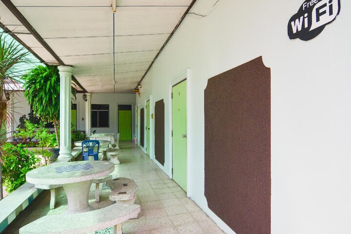 Ballroom/Hall 39 of 49