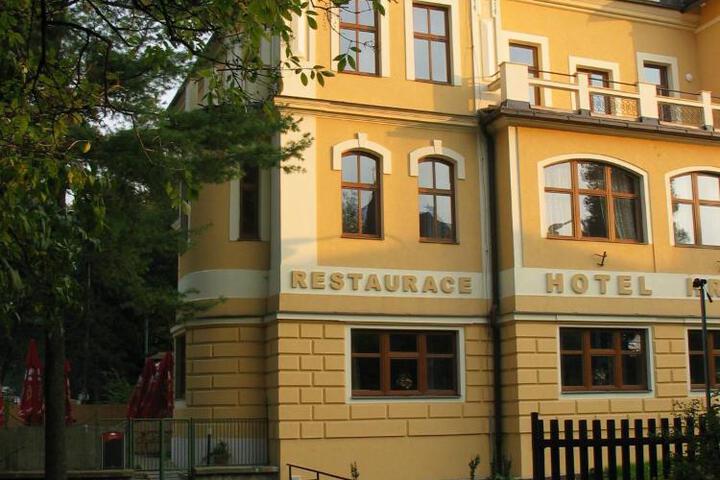 Hotel Hron