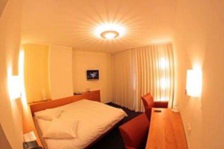 Room 39 of 106