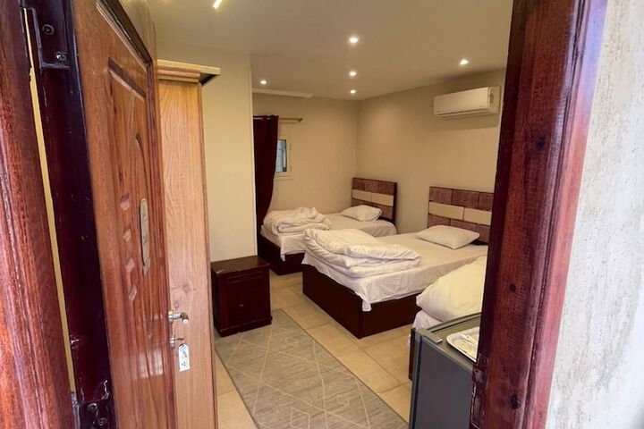Room 6 of 22