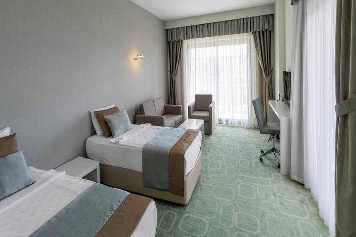 Room 42 of 201