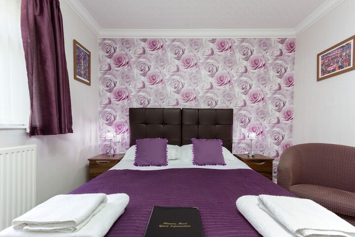 Room 9 of 50