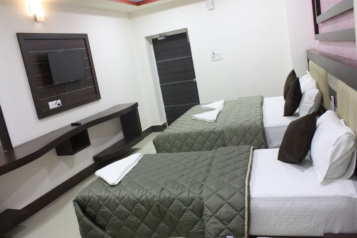 Room 8 of 24