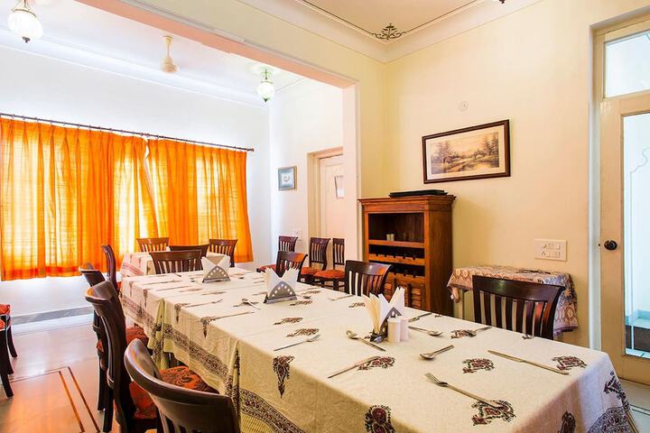 Dining 96 of 144