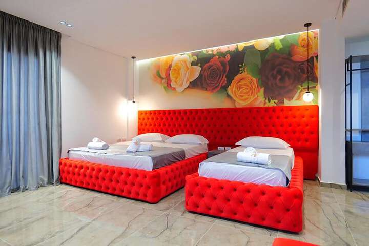 Room 26 of 137