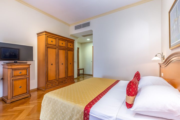 Room 18 of 41