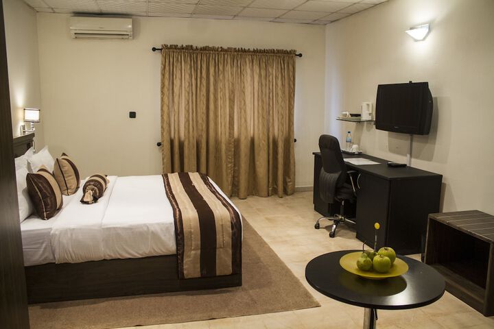 Room 17 of 42