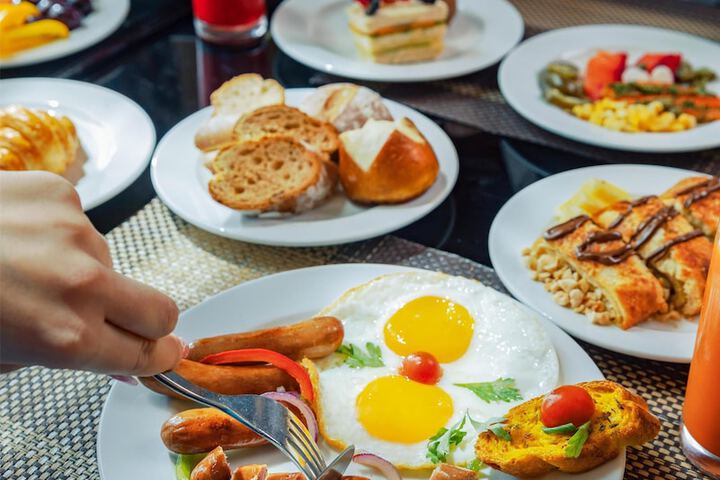 Breakfast/Coffee Service 108 of 208