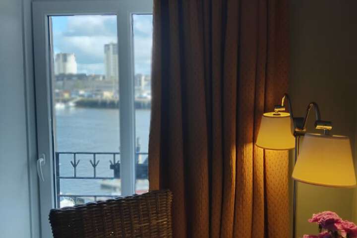 Room 30 of 116
