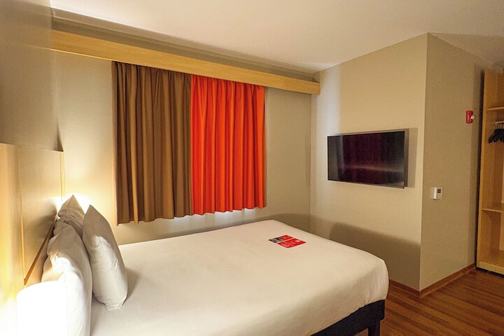 Room 21 of 113