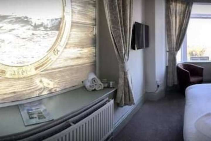 Room 3 of 22