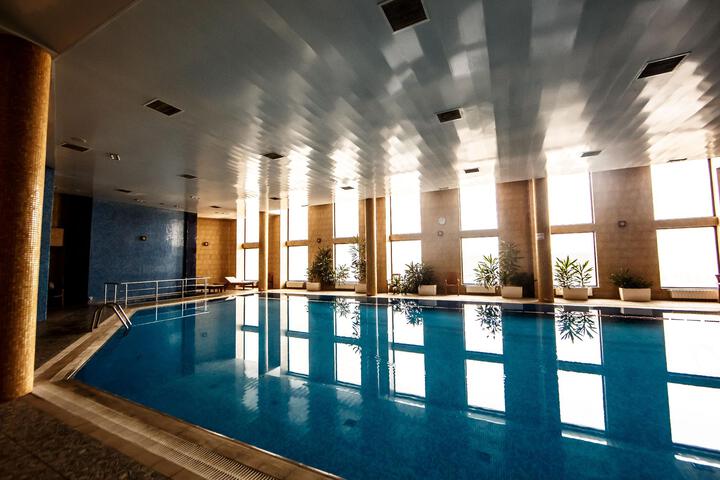 Hotel Pool