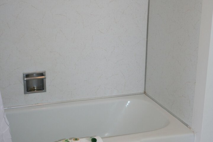 Room 20 of 33