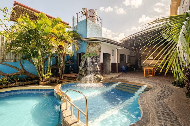 Pool 15 of 23