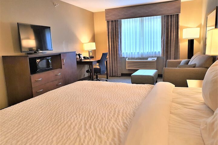 1 King Bed (19 of 19)
